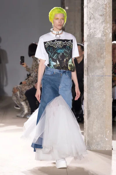 Look 4
